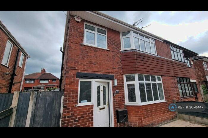 3 Bedroom Semi-Detached House To Rent In Moorside Crescent, Droylsden, Manchester, M43