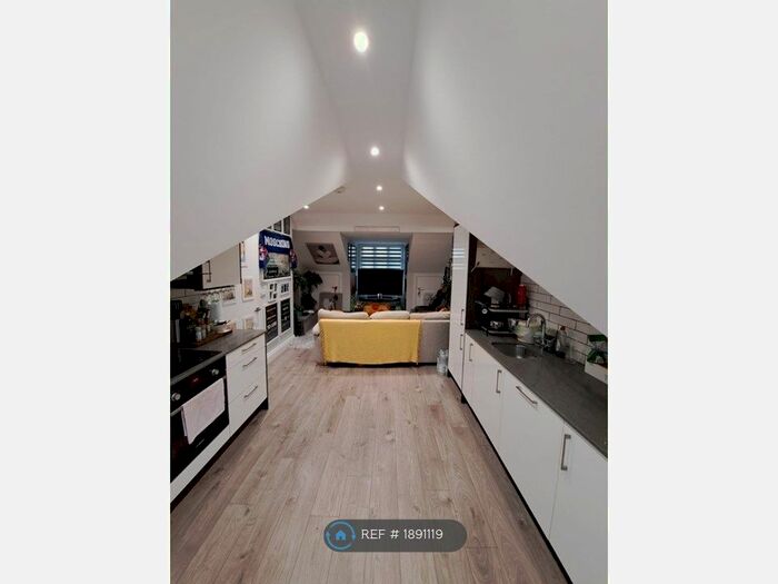 1 Bedroom Flat To Rent In Talbot Road, London, N6
