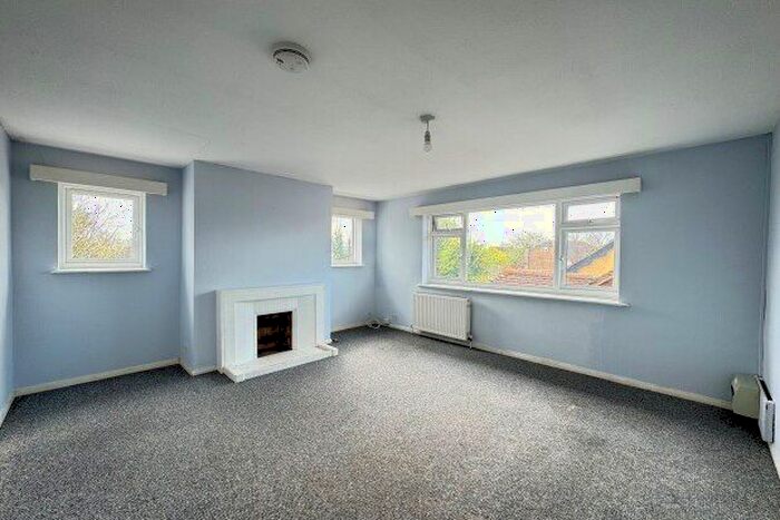 1 Bedroom Flat To Rent In South Road, Hailsham, BN27