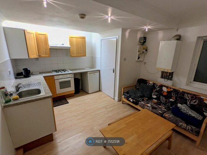 1 Bedroom Flat To Rent In Shirley Road, Southampton, SO15