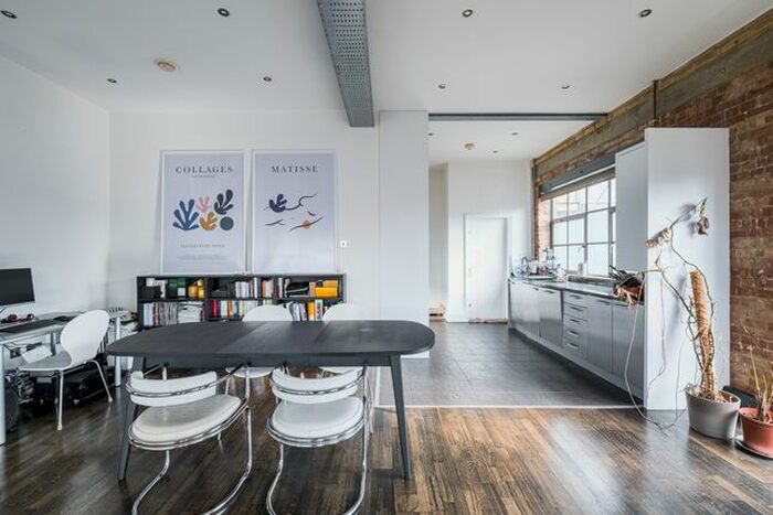 1 Bedroom Flat For Sale In Chocolate Studios, Shepherdess Place, N1