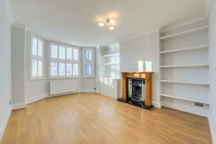 1 Bedroom Flat To Rent In Radford Road, Hither Green, London, SE13