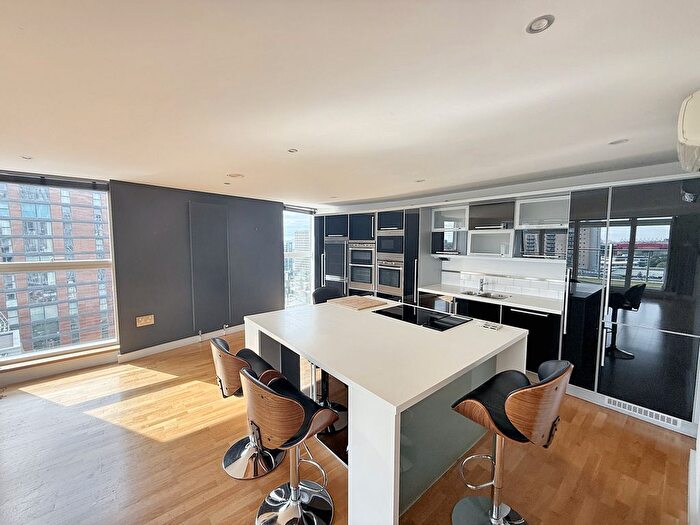 3 Bedroom Flat For Sale In The Quays, Salford Quays, Salford, M50