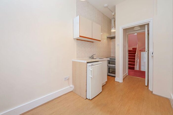 Studio To Rent In Marchmont Street, Bloomsbury, London, WC1N