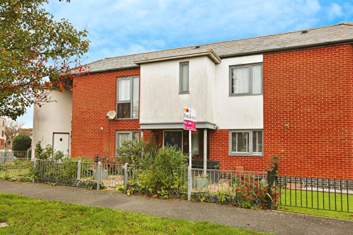 3 Bedroom Terraced House For Sale In Harwood Road, Gosport, PO13