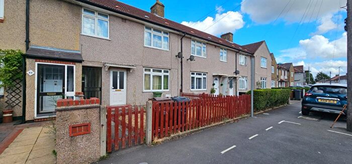 3 Bedroom Property To Rent In Lindisfarne Road, Dagenham, RM8