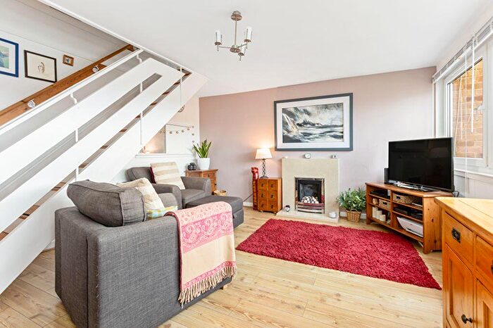 2 Bedroom Maisonette For Sale In Claremont Court, Bellevue, Edinburgh, EH7