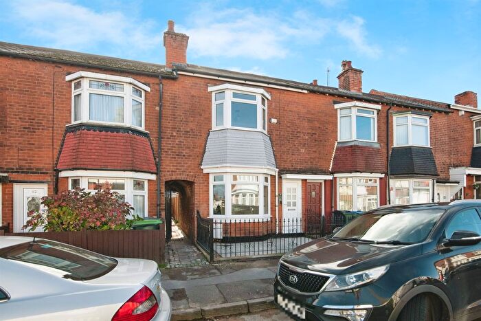 3 Bedroom Terraced House For Sale In Talbot Road, Smethwick, B66