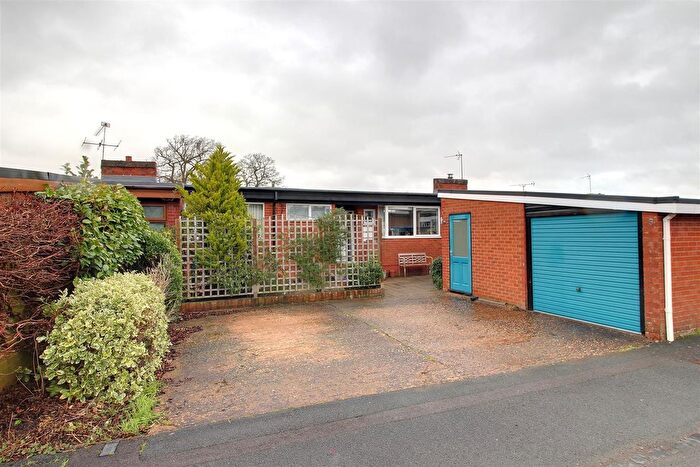 4 Bedroom Terraced Bungalow For Sale In Muzzle Patch, Tibberton, Gloucester, GL2