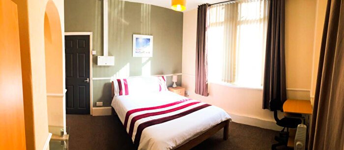 1 Bedroom Flat To Rent In Back Flat High Street High Street, Lincoln, Lincolnsire, LN5