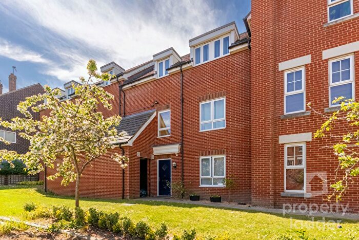 2 Bedroom Flat For Sale In Craven Court, Crome Road, Norwich, NR3