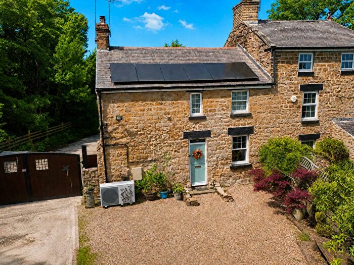 3 Bedroom Semi Detached House For Sale In Tinglebridge Hemingfield, Hemingfield, Barnsley, S73