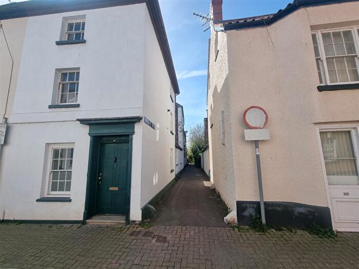 2 Bedroom Flat To Rent In Worcester Street, Monmouth, NP25