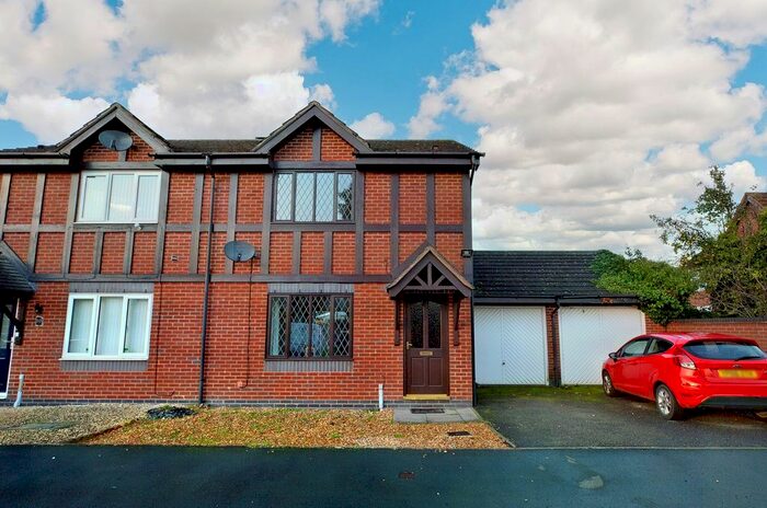 3 Bedroom Semi-Detached House For Sale In Farmlodge Lane, Shrewsbury, SY1