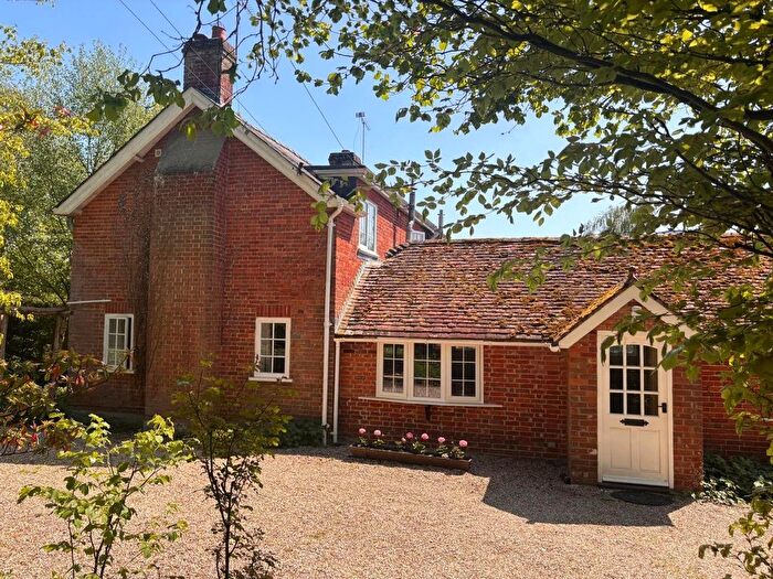 2 Bedroom Property To Rent In Shelley Lane, Ower, SO51