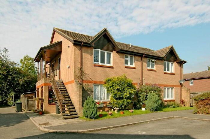 1 Bedroom Maisonette To Rent In Kings Road, Petersfield, GU32