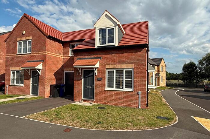 3 Bedroom Semi-Detached House For Sale In Cover Drive, Askern, Doncaster, DN6