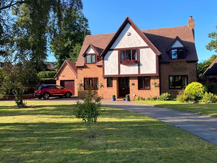 4 Bedroom Detached House For Sale In The Paddock, Willaston, CW5