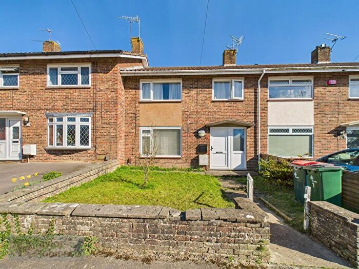 3 Bedroom Terraced House For Sale In Lark Rise, Crawley, RH11