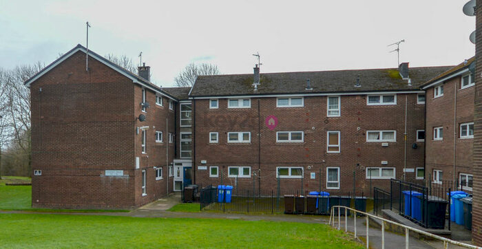 2 Bedroom Apartment To Rent In Lingfoot Walk, Sheffield, S8