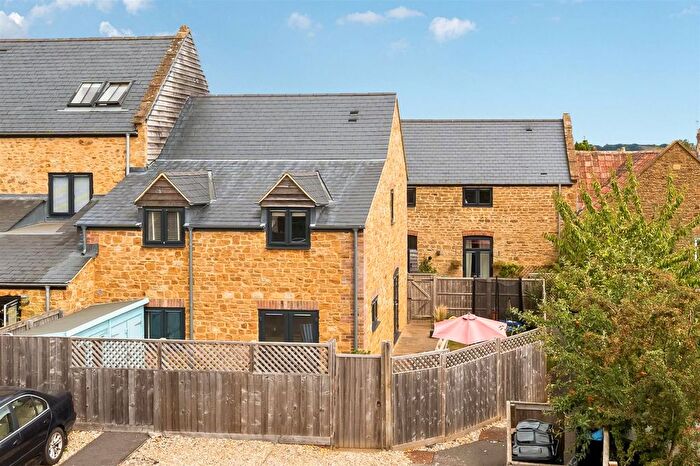 4 Bedroom End Terrace House For Sale In Old Farm Walk, Merriott, Somerset, TA16