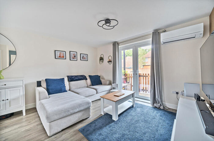 2 Bedroom Apartment For Sale In Carol Grove, Arborfield Green, Reading, RG2
