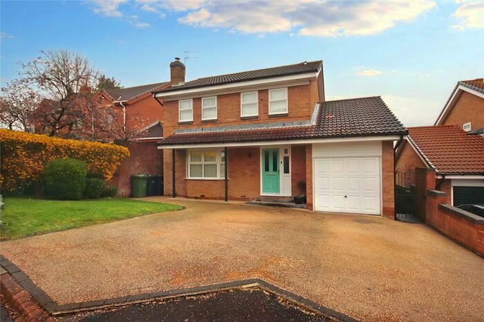 4 Bedroom Detached House To Rent In Hollydene, Kibblesworth, Gateshead, NE11