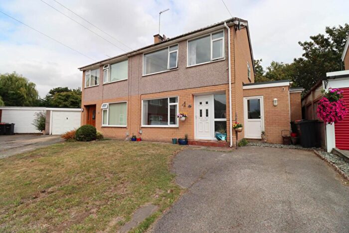 4 Bedroom Semi-Detached House For Sale In Carlton Close, Parkgate, CH64