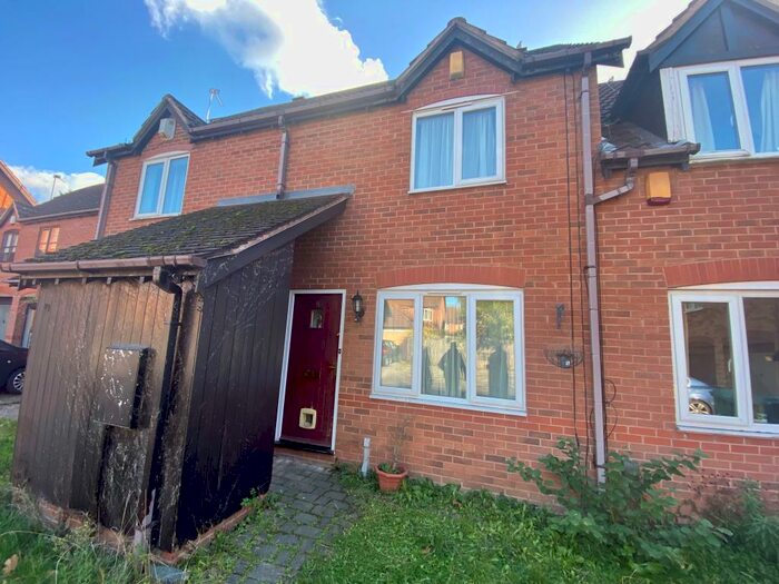2 Bedroom House To Rent In Wicket Grove, Lenton, NG7