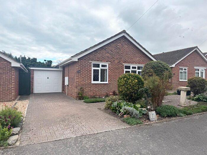 2 Bedroom Detached Bungalow For Sale In Fawley, Southampton, Hampshire, SO45