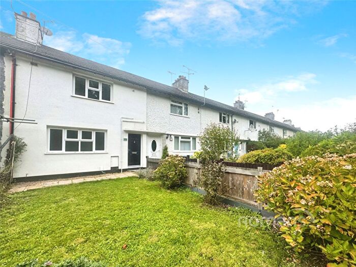 3 Bedroom Terraced House For Sale In Marrowbrook Lane, Farnborough, Hampshire, GU14