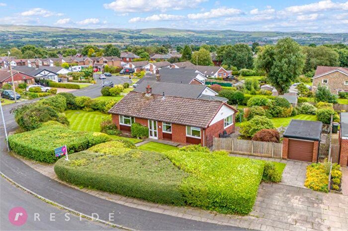 3 Bedroom Detached Bungalow For Sale In Wood Hey Grove, Syke, Rochdale, OL12