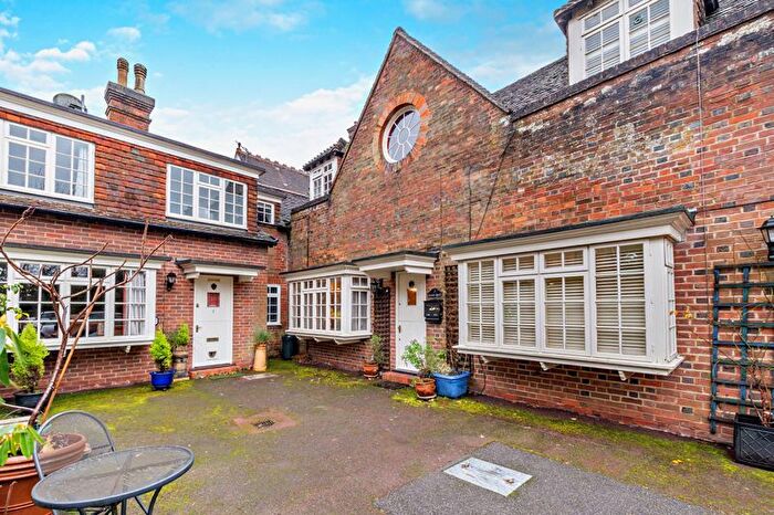 2 Bedroom Flat To Rent In Bedroom Terraced House, Mount Ephraim, Tunbridge Wells, TN4