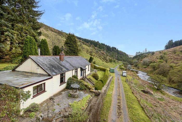 3 Bedroom Bungalow For Sale In Forest Coal Pit, Abergavenny, NP7