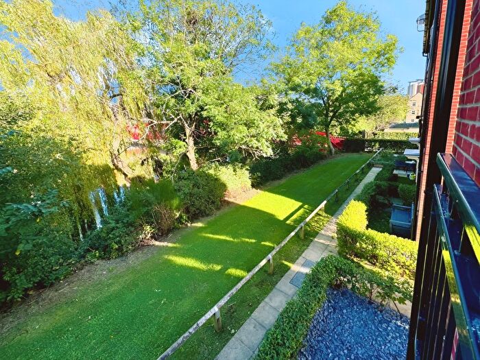 2 Bedroom End Of Terrace House To Rent In Holts Crest Way, Leeds, West Yorkshire, LS12