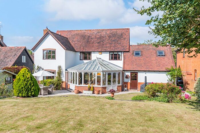 5 Bedroom Detached House For Sale In Bennetts Close Padbury Buckingham, Buckinghamshire, MK18
