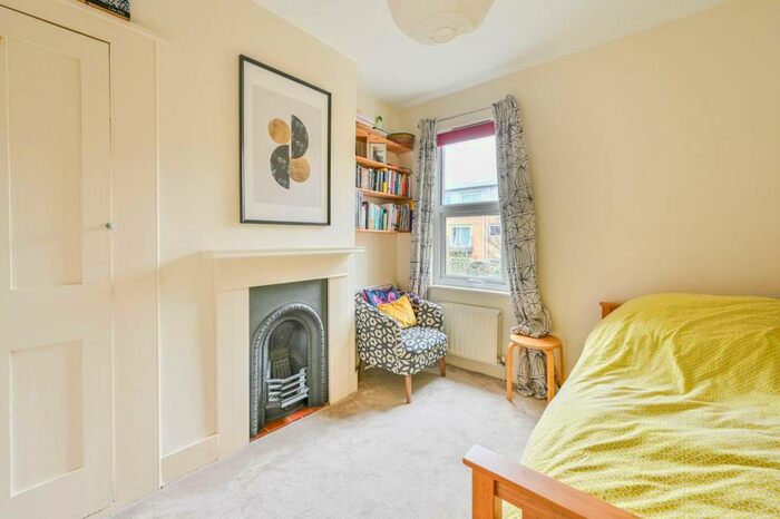 2 Bedroom Terraced House To Rent In Tavistock Road, Stratford, London, E15