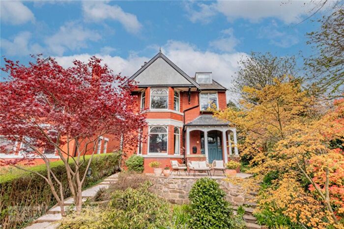 4 Bedroom Detached House For Sale In Kinders Lane, Greenfield, Saddleworth, OL3