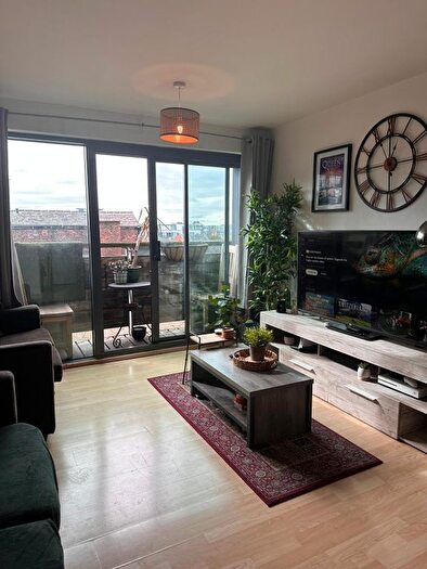 2 Bedroom Flat To Rent In Back Colquitt Street, Liverpool, L1