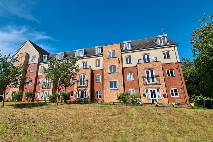 2 Bedroom Flat To Rent In Riverpark Way, Northfield, Birmingham, B31
