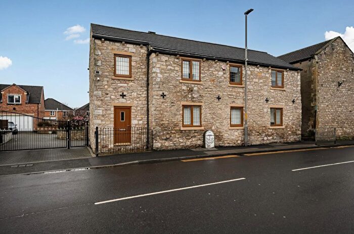 5 Bedroom Detached House For Sale In Chestnut Gardens, Sherburn In Elmet, LS25