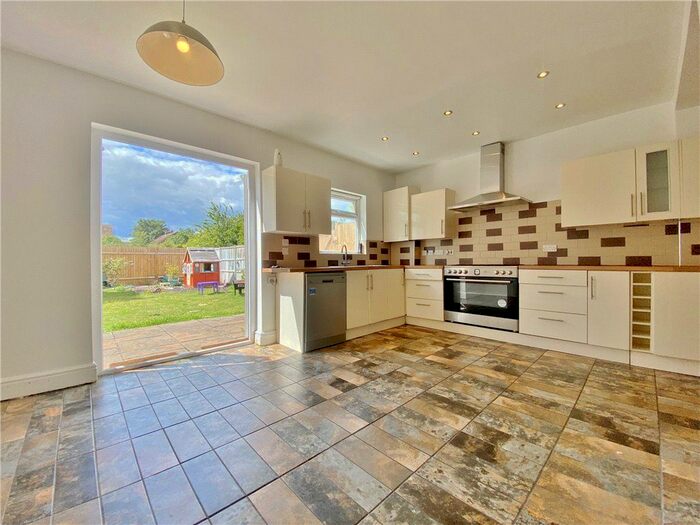 3 Bedroom Detached House To Rent In Heathside, Whitton, Hounslow, TW4