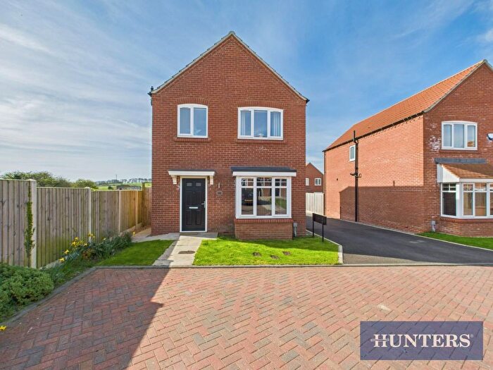 3 Bedroom Detached House For Sale In Pioneer Drive, Bridlington, YO16