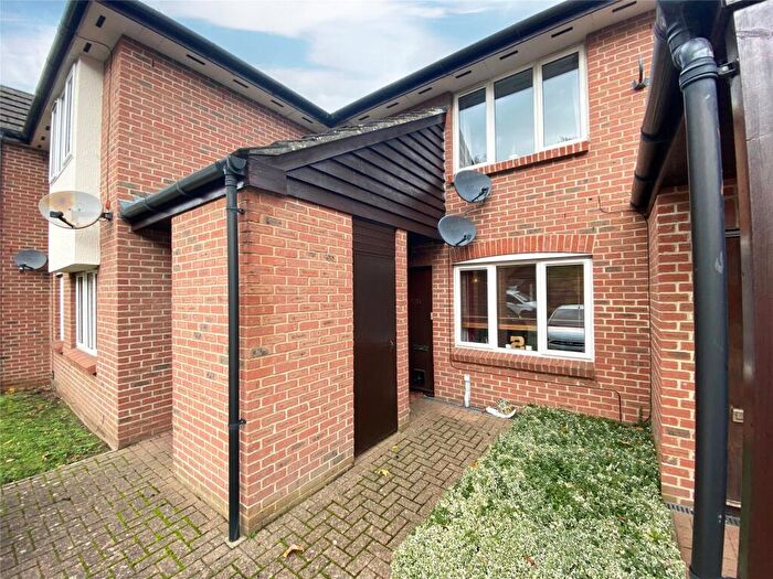 1 Bedroom Apartment To Rent In Stonefield Park, Maidenhead, Berkshire, SL6