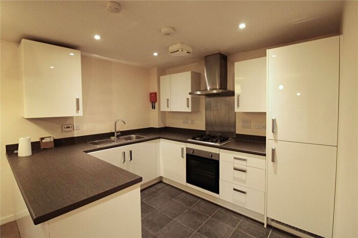 2 Bedroom Apartment To Rent In Hansen Gardens, Hedge End, Southampton, Hampshire, SO30