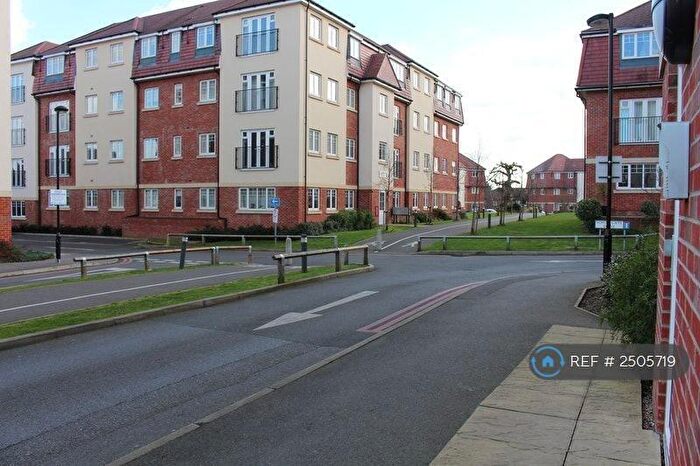 2 Bedroom Flat To Rent In Schoolgate Drive, Morden, SM4