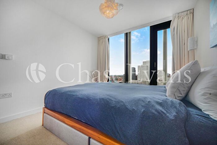 1 Bedroom Apartment For Sale In Stratosphere Tower, Great Eastern Road, Stratford, E15