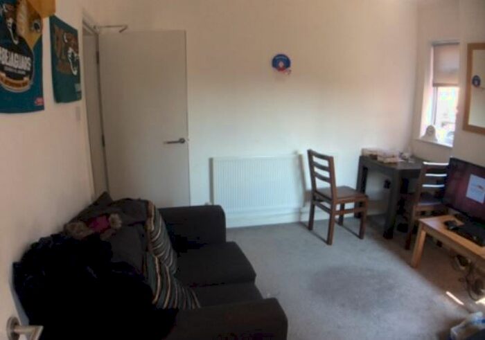 4 Bedroom Semi-Detached House To Rent In Mona Street, Beeston, Nottingham, NG9