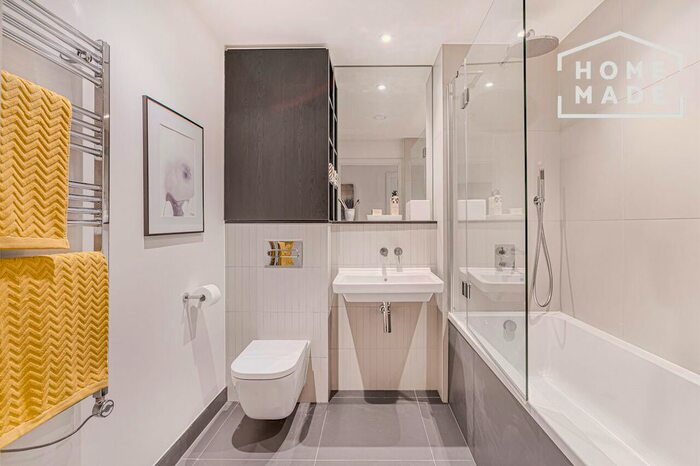 3 Bedroom Flat To Rent In George Street, Croydon, CR0