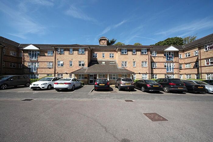 1 Bedroom Apartment To Rent In Barons Court, Earls Meade, Luton, LU2
